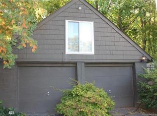 1260 N Broad St, Meriden, CT 06450