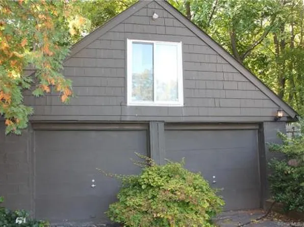 1260 N Broad St, Meriden, CT 06450