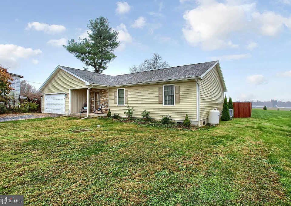 556 Gutshall Rd, Boiling Springs, PA 17007 Zillow