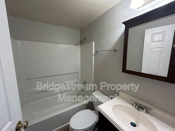 5th image of 413 Briarwood Ave APT 3