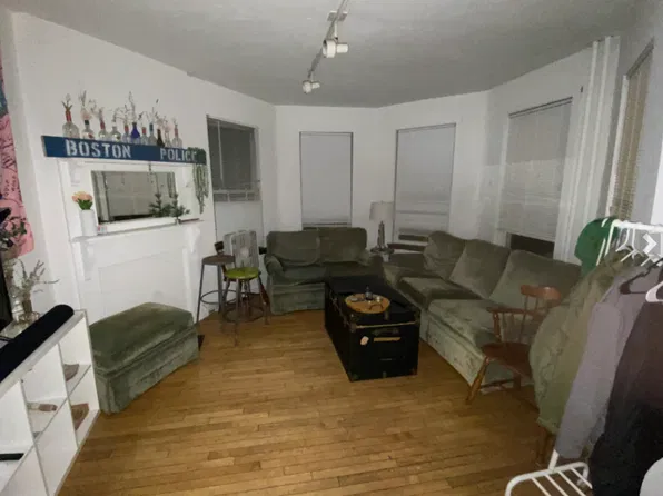 (undisclosed Address), Roxbury Crossing, MA 02120
