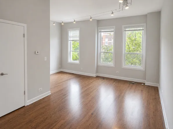 2028 W Armitage Ave APT 2F, Chicago, IL 60647