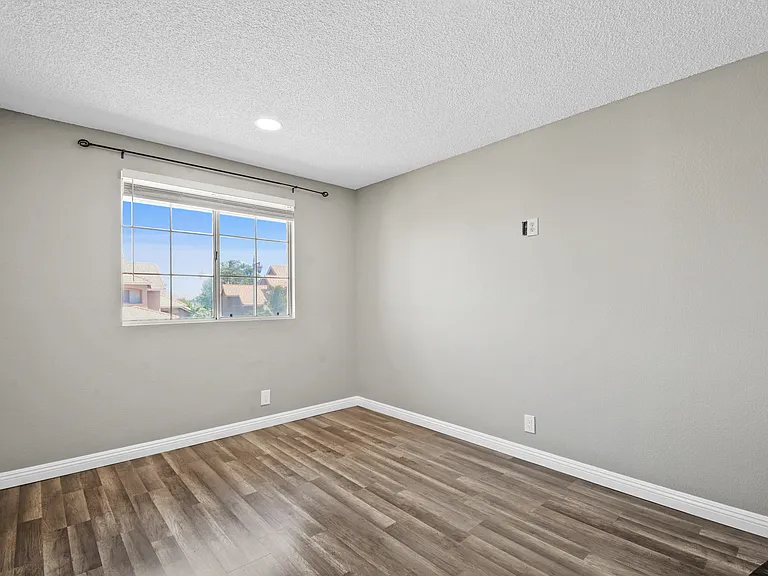 6068 E Hackamore Ln — Photo 12