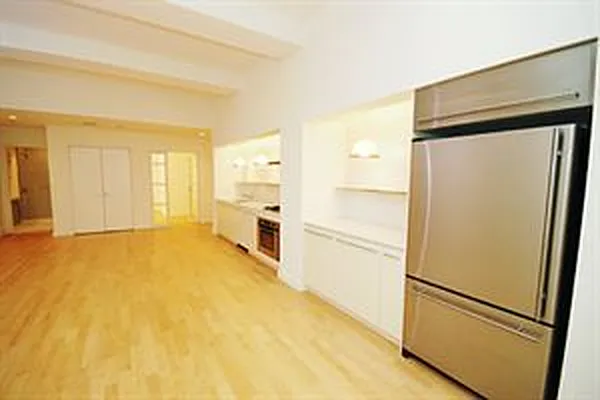 Rented by Douglas Elliman | media 20