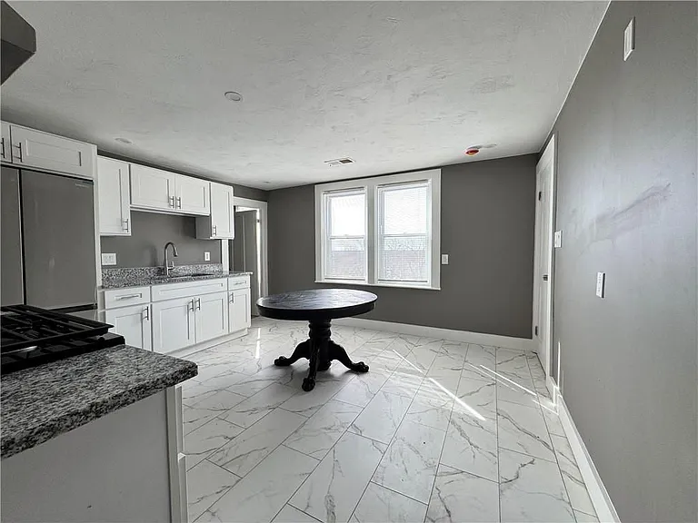 910 Atwells Ave #3 — Photo 2