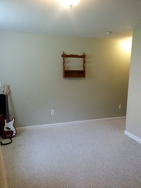 1st image of 164 Bentley St