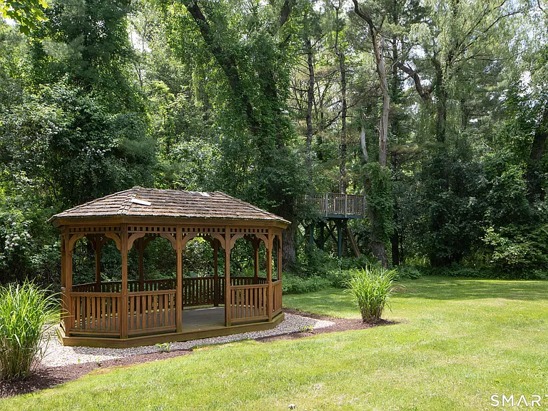 12 Red Bird Ln — Photo 9