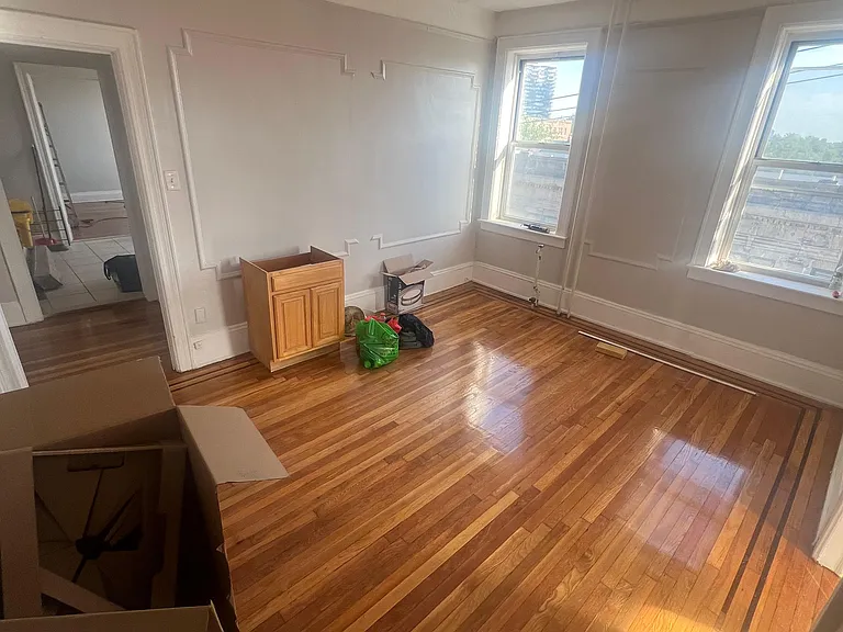 60 63rd St #D6 — Photo 8