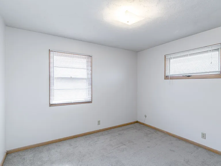 2208 N Cotner Blvd #6 — Photo 15