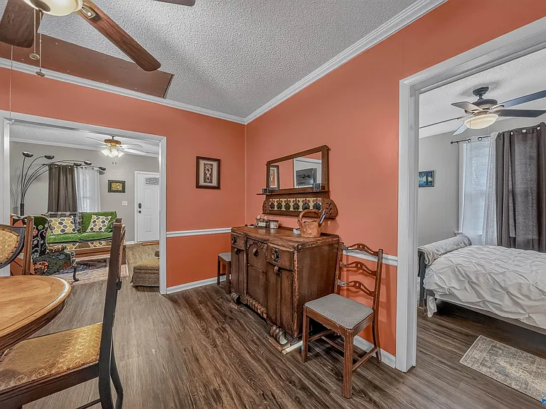 1231 Oshaughnessy Ave NE — Photo 11