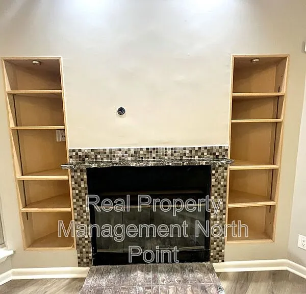 3030 Steeplechase Dr — Photo 5