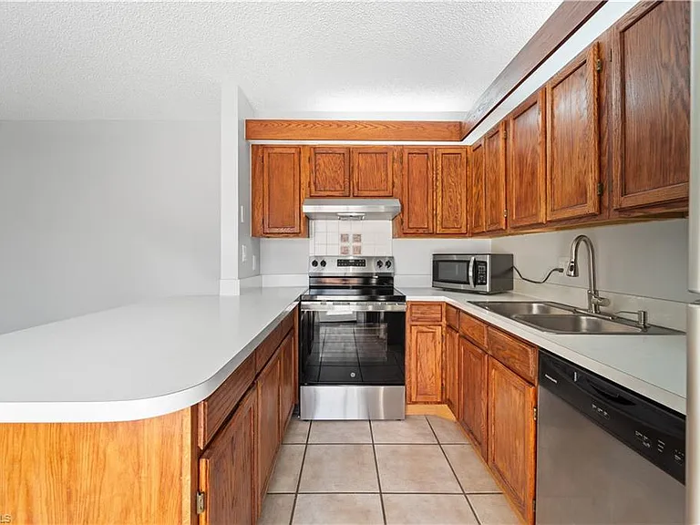 5212 Cedarbend Dr #1 — Photo 7