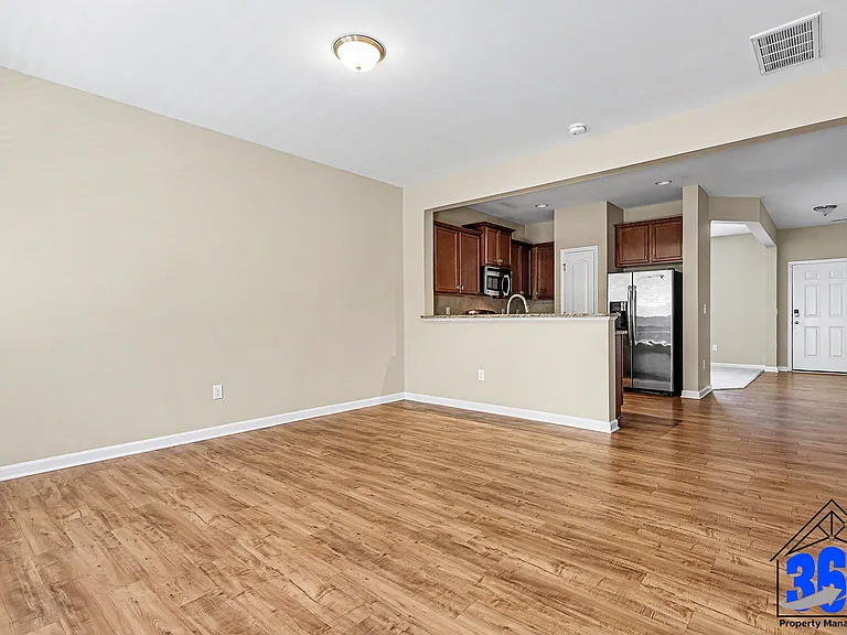 2229 Sunny Cove Dr — Photo 6