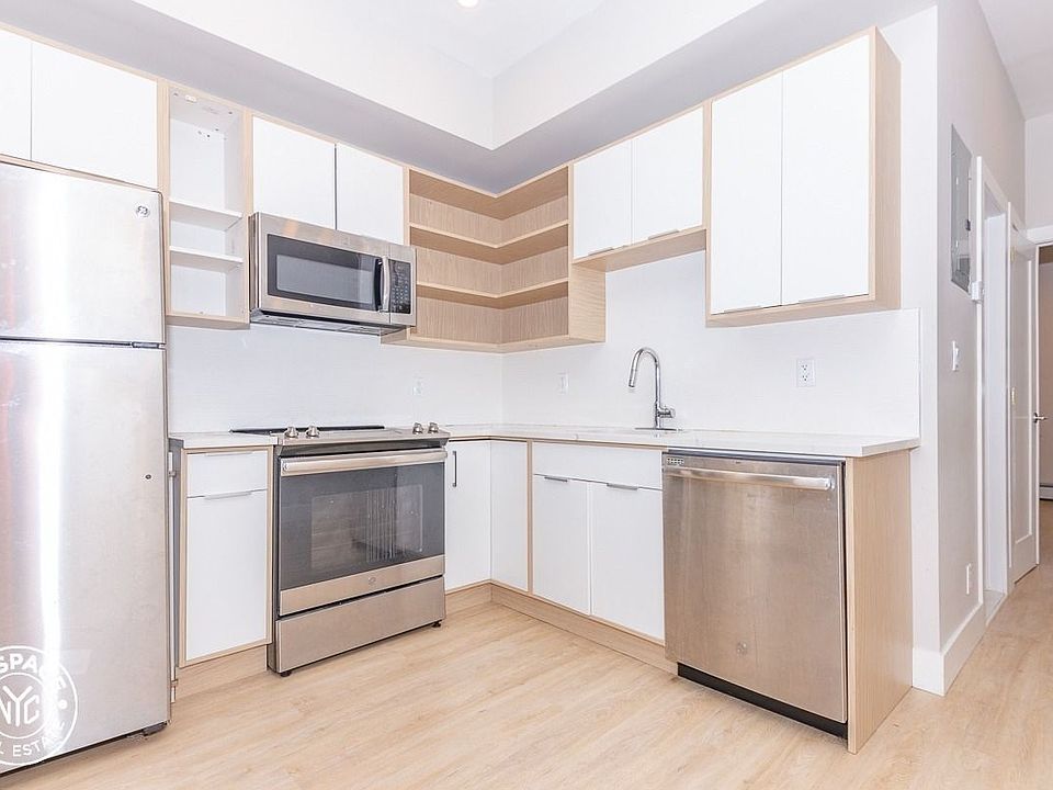 1st image of 810 Macon St #6Q