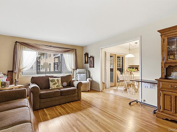 5th image of 100 Gateway Road #192N