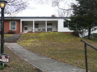 721 Morison St, Charles Town, WV 25414
