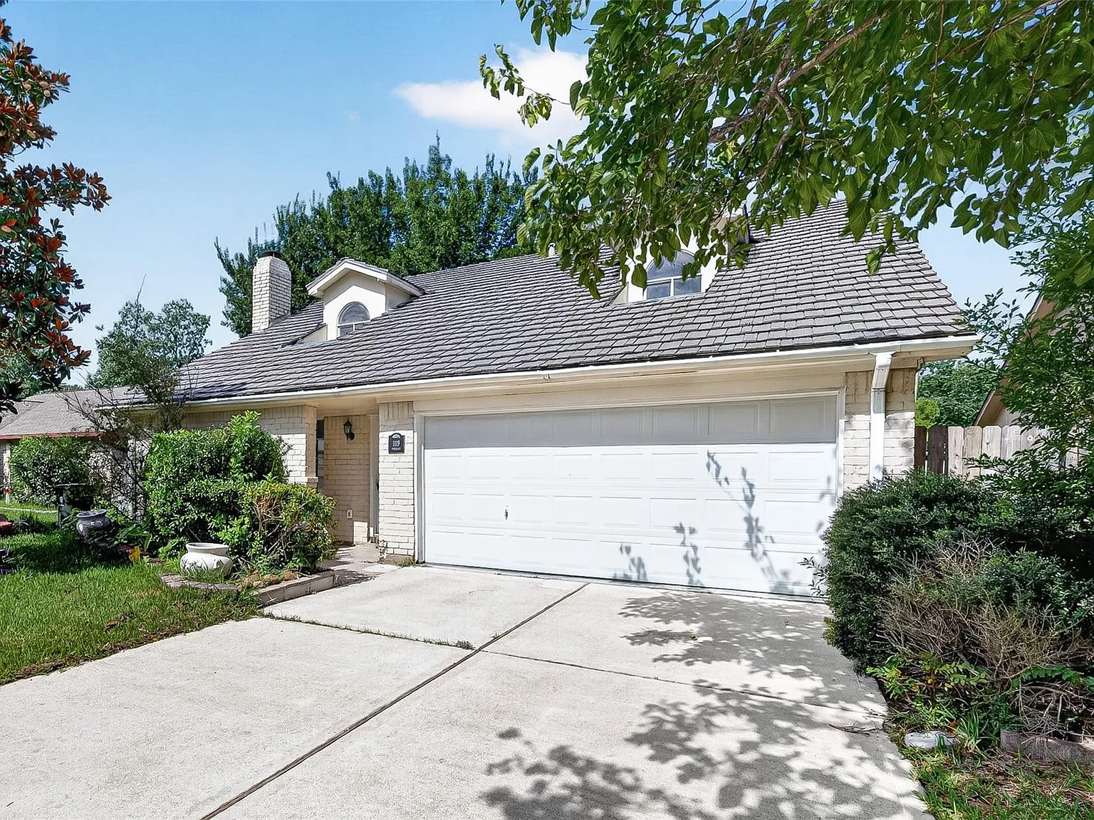3 bed, 2.5 bath, 1824 sqft, $2,199 — Photo 3
