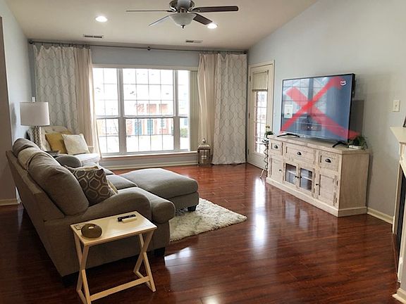 3rd image of 28208 Chesapeake Cir