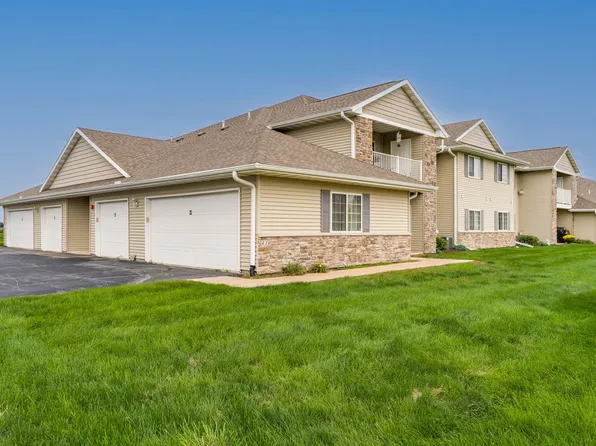 420 E Franklin St APT 202, Eldridge, IA 52748