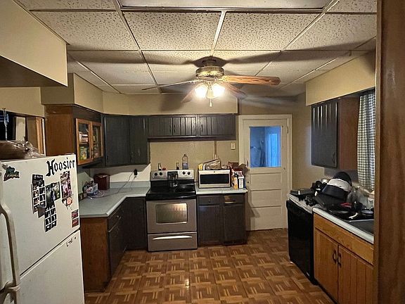 2nd image of 215 W Detroit Ave
