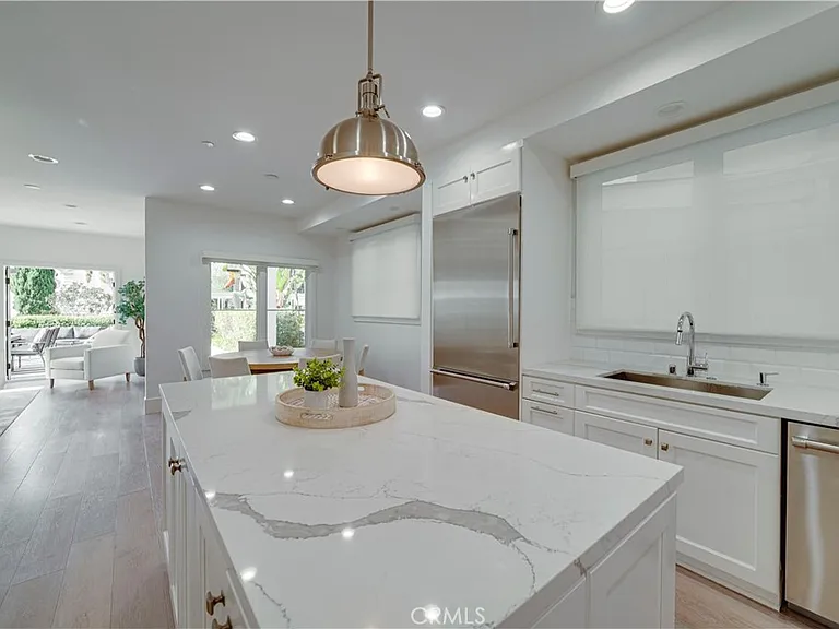 608 Heliotrope Ave — Photo 12