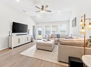 8736 Copper River Dr, Fort Worth, TX 76131