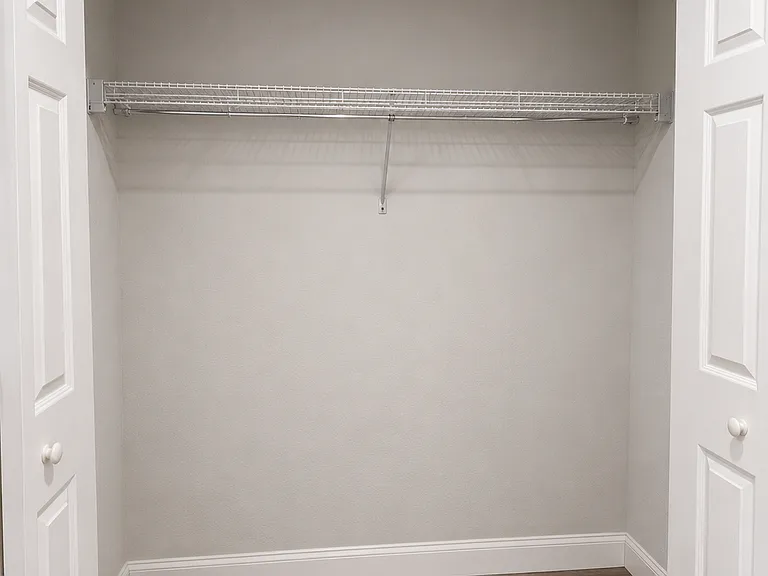 531 Lakemont Ave NW — Photo 17