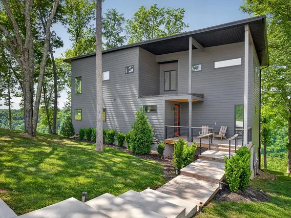 1171 W Hutchins Bend Rd, Sparta, TN 38583