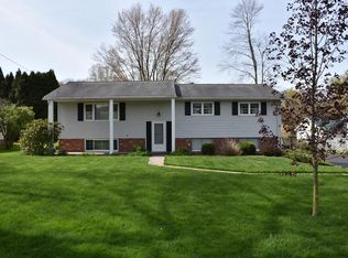 12435 Lakeside Dr, Conneaut Lake, PA 16316