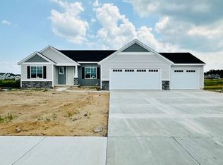 268 Wren Ct, Caledonia, MI