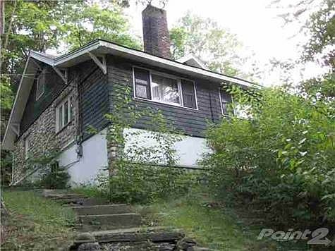 2nd image of 237 Sullivan St