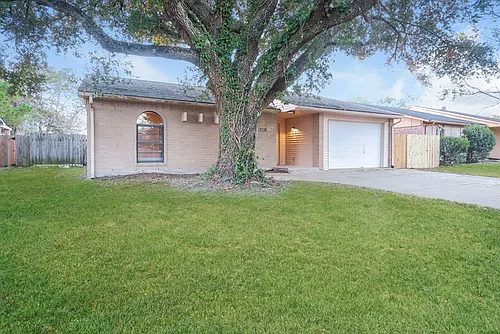 5211 Parkridge Dr Photo 1 5211 Parkridge Dr Photo 1
