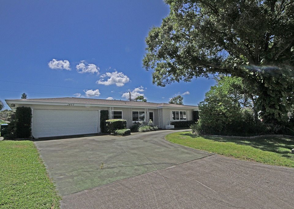 1st image of 1457 Fairfield Dr