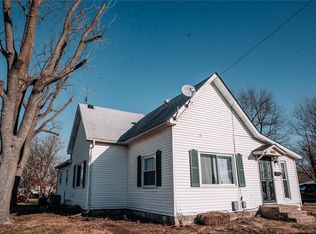 1705 W Main St, Bowling Green, MO 63334
