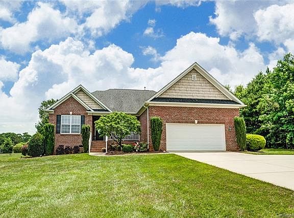 2nd image of 1312 Broomsage Ln
