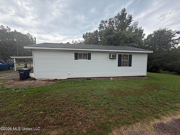3rd image of 1779 Pleasant Hill Rd