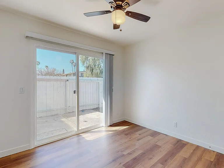Fillmore Way — Photo 25