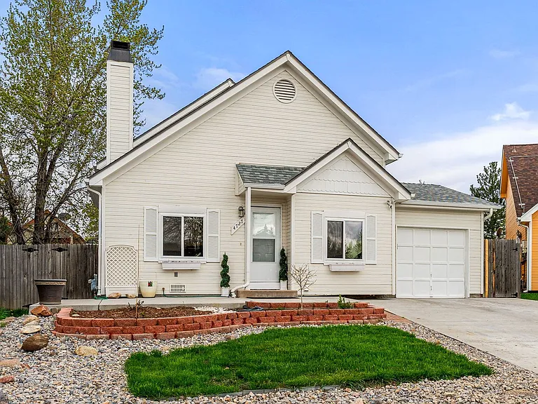 4727 S Pagosa Way — Photo 2
