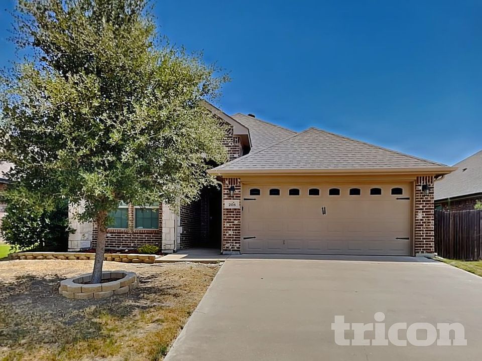1st image of 208 Carson Dr