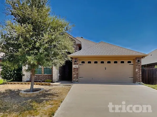 208 Carson Dr, Waxahachie, TX 75167