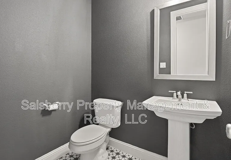 1314 20th St — Photo 25