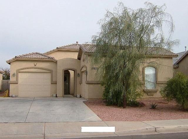 Front with Courtyard Entry