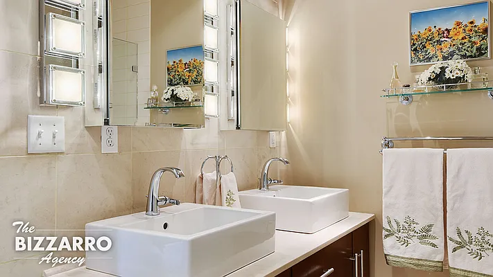 Sold by Bizzarro Agency | media 10