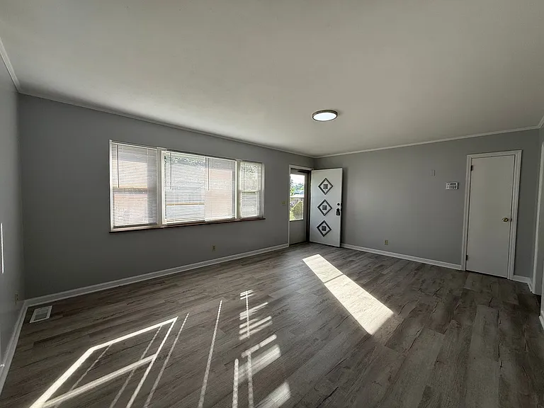 518 Scenic Dr — Photo 4