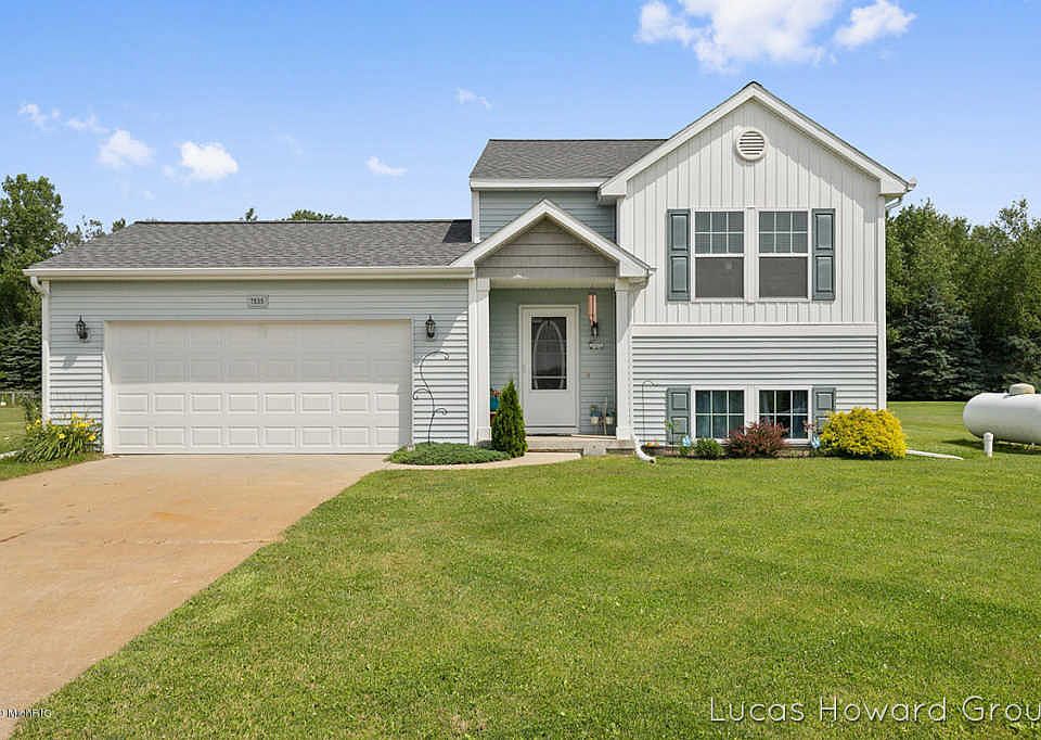 1st image of 7535 Mountain Pine Dr NE
