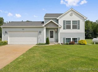 7535 Mountain Pine Dr NE, Cedar Springs, MI 49319