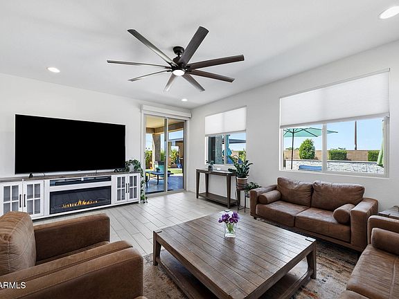 4th image of 37674 N BRIDLEWOOD Lane