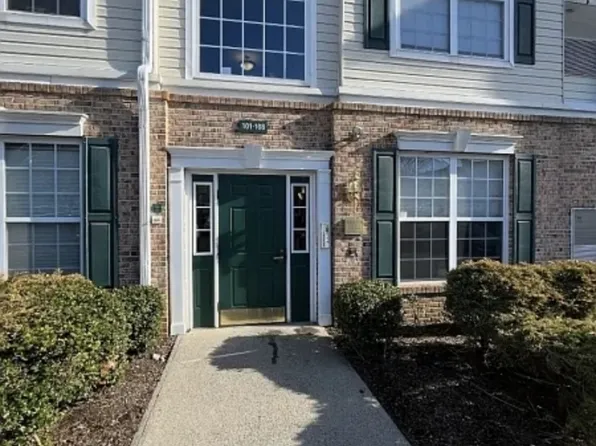 101 Limerick Ln, Lopatcong Twp., NJ 08865