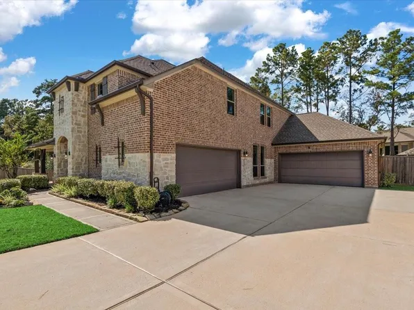 207 Ladner Ct, Willis, TX 77318