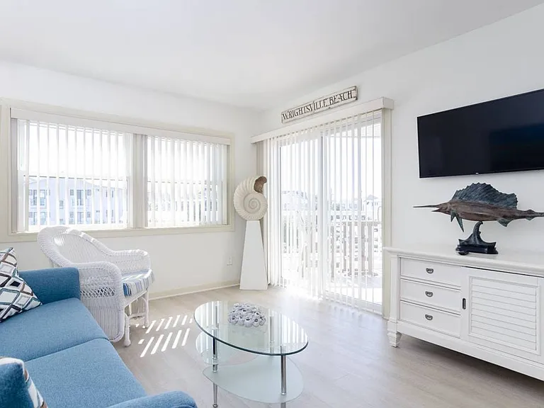 1102 N Lumina Ave #C2 — Photo 6